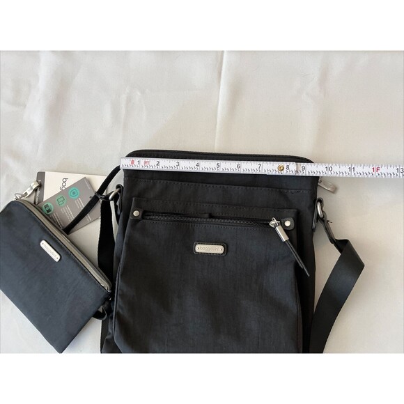 BAGGALLINI Crossbody Women’s Black Go Bagg With RFID Wristlet Long Adj Strap NWT - Picture 12 of 16